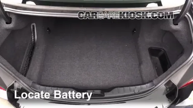2012 BMW 550i xDrive 4.4L V8 Turbo Batterie Changement